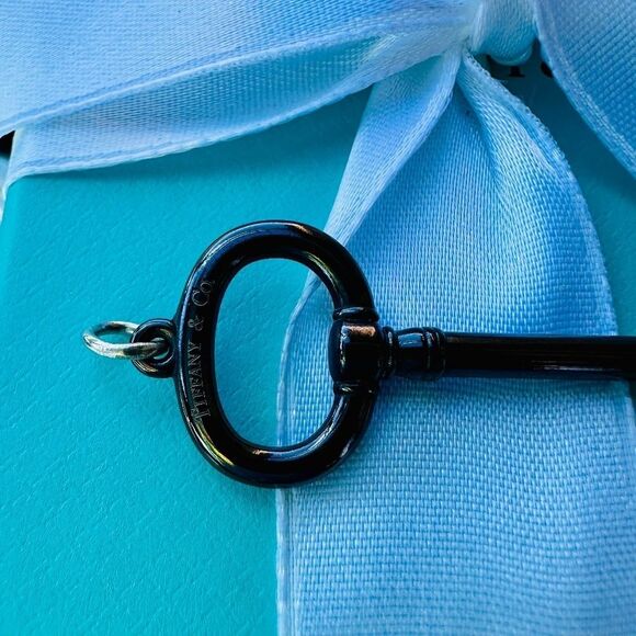 🗝️Retired Tiffany & Co. Titanium Key Charm🗝️ - Picture 4 of 6
